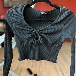 BLACK LONG SLEEVE CROP TOP 🖤